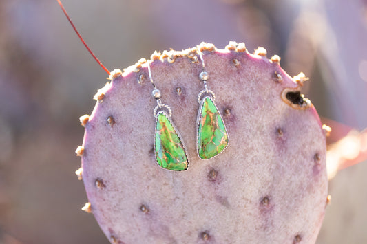 GREEN MOHAVE KINGMAN TURQUOISE DANGLE EARRINGS
